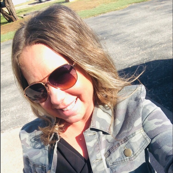 Meet your Posher, Wanda - Picture 1 of 1